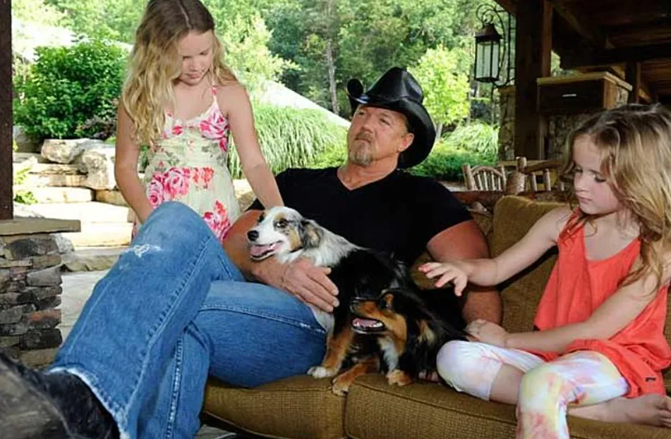 Trace Adkins Age, Biography, Career, Net Worth, and More