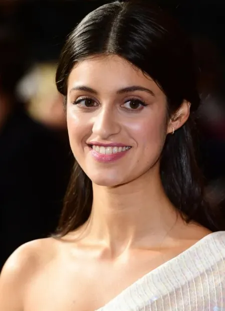 Anya Chalotra Height, Age, Weight, Net Worth, Career, And More