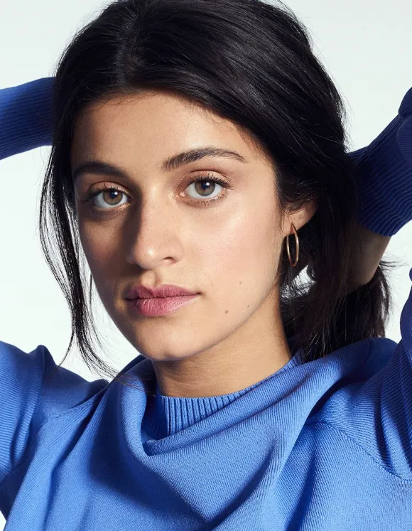 Anya Chalotra Height Revealed Facts That Surprise Fans