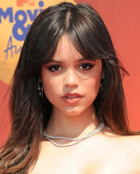 Jenna Ortega Girlfriend 2025 — Truth, Facts, and What Fans Need to Know