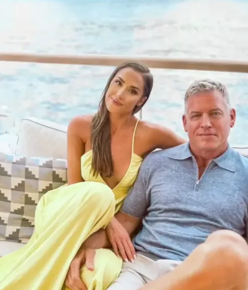 Troy Aikman's Girlfriend Revealing His Love Life Secrets